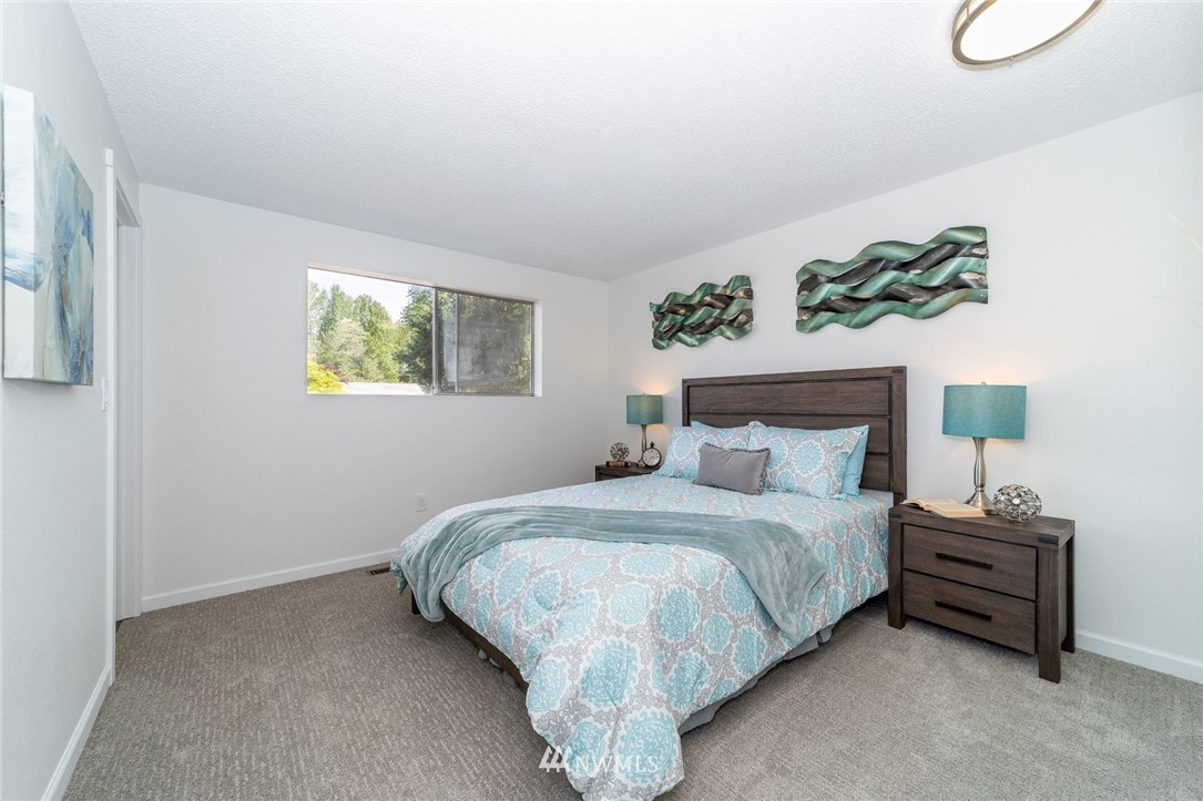 11707 Southeast 210th Place Kent, WA 98031 - Photo 4 of 13