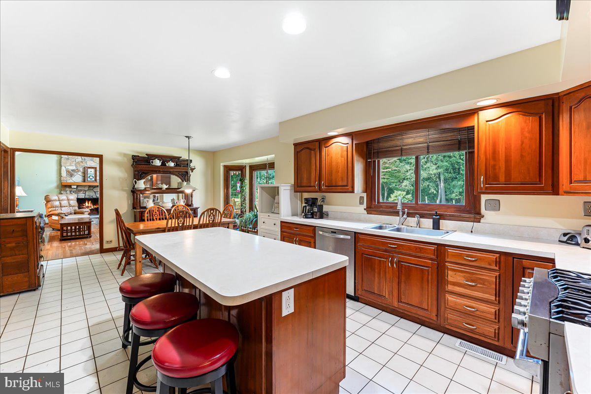 336 Howarth Road Media, PA 19063 - Photo 21 of 61 kitchen