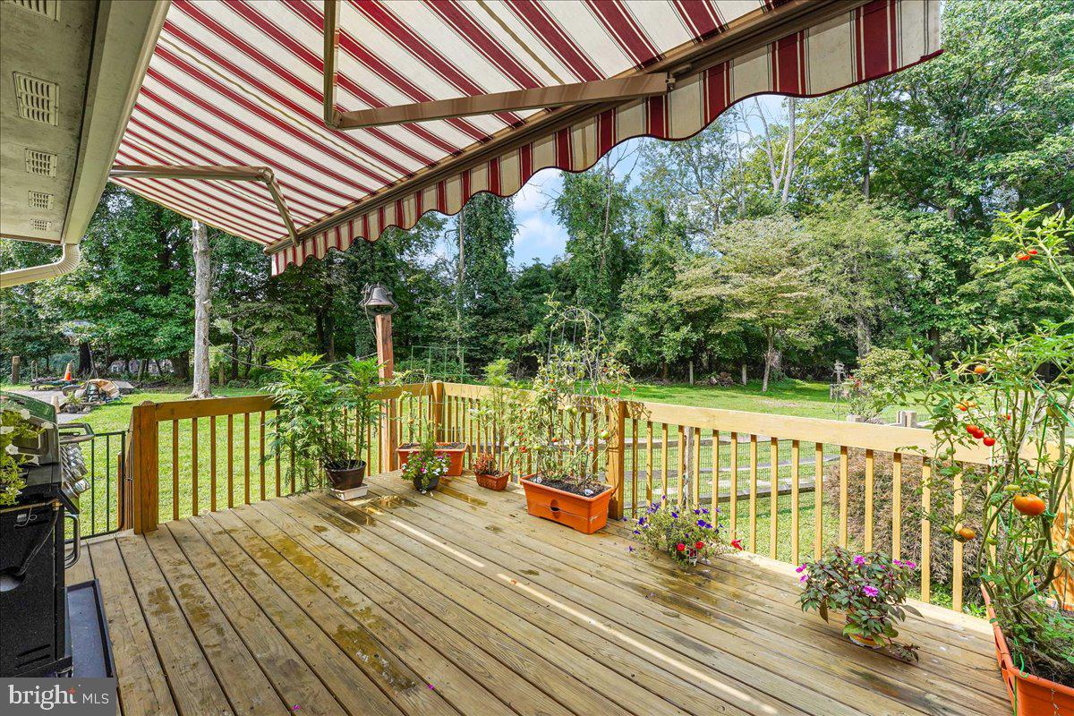 336 Howarth Road Media, PA 19063 - Photo 50 of 61 deck