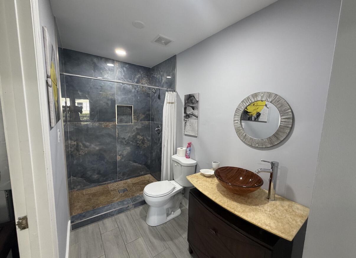 1392 Riverside Circle, Unit 1394 Wellington, FL 33414 - Photo 3 of 7 IMG_2220