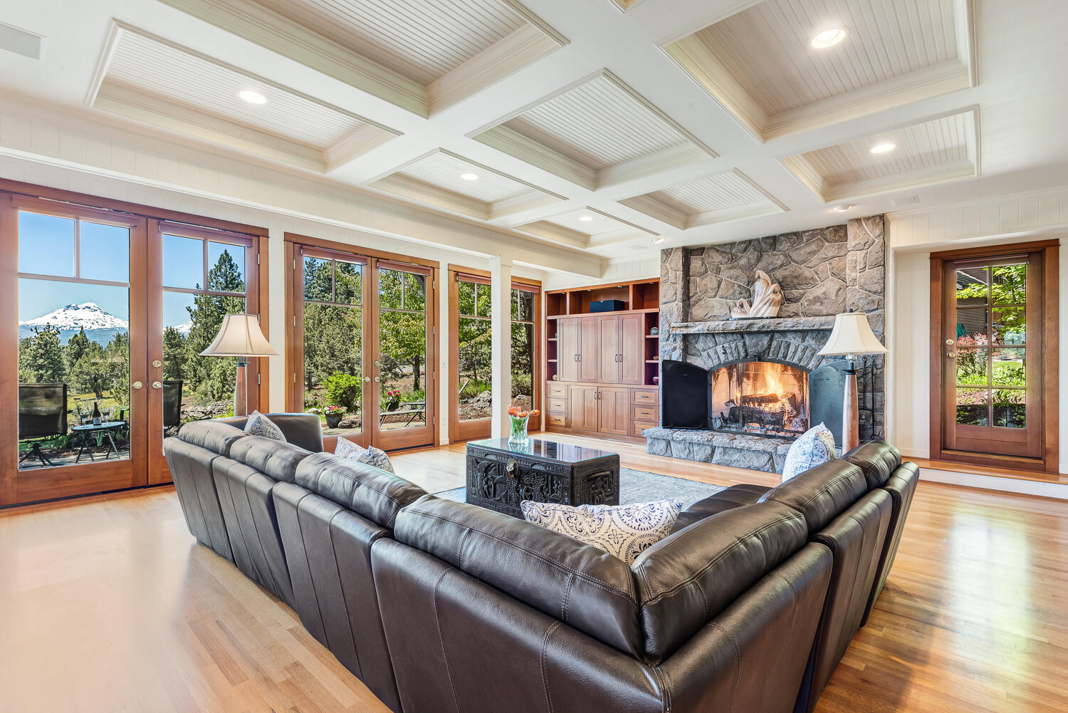 16100 Fox Ridge Circle Sisters, OR 97759 - Photo 4 of 63 OReilly_20240605_10_328748_a_72ppi