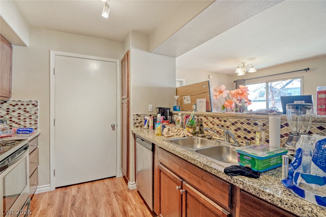 555 East Silverado Ranch Boulevard, Unit 1094 Las Vegas, NV 89183 - Photo 5 of 10
