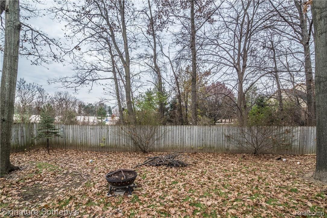 3670 Winter Creek Road Rochester, MI 48307 - Photo 31 of 41 40_23.jpg
