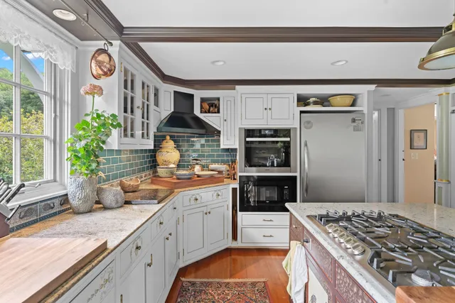 $2,500,000 | 594 Highway 10, Orford, NH 03777