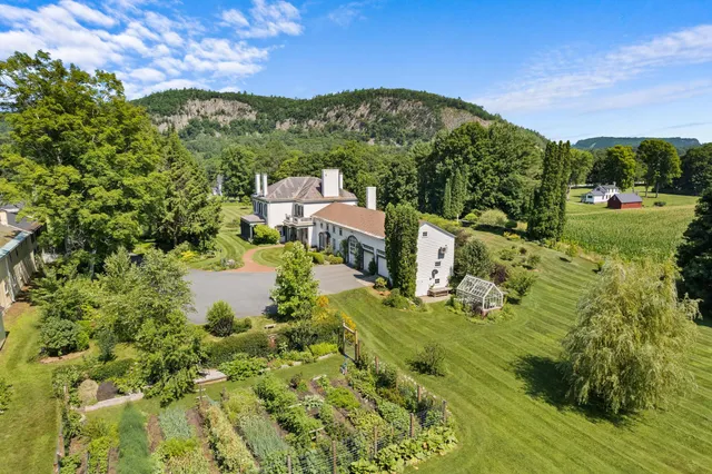 $2,500,000 | 594 Highway 10, Orford, NH 03777