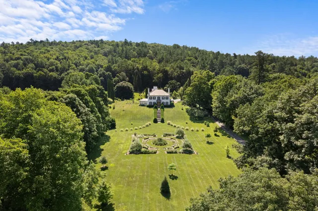 $2,500,000 | 594 Highway 10, Orford, NH 03777