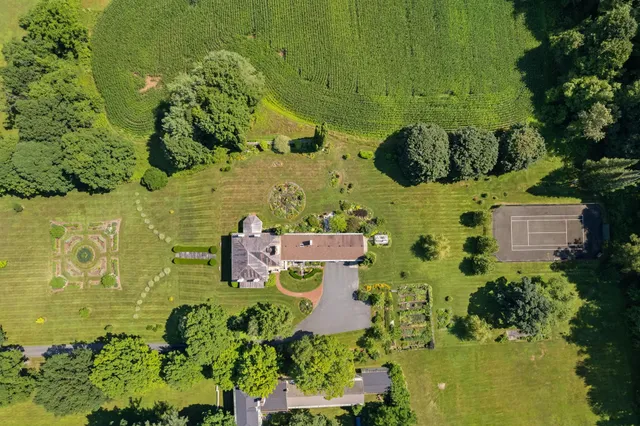 $2,500,000 | 594 Highway 10, Orford, NH 03777