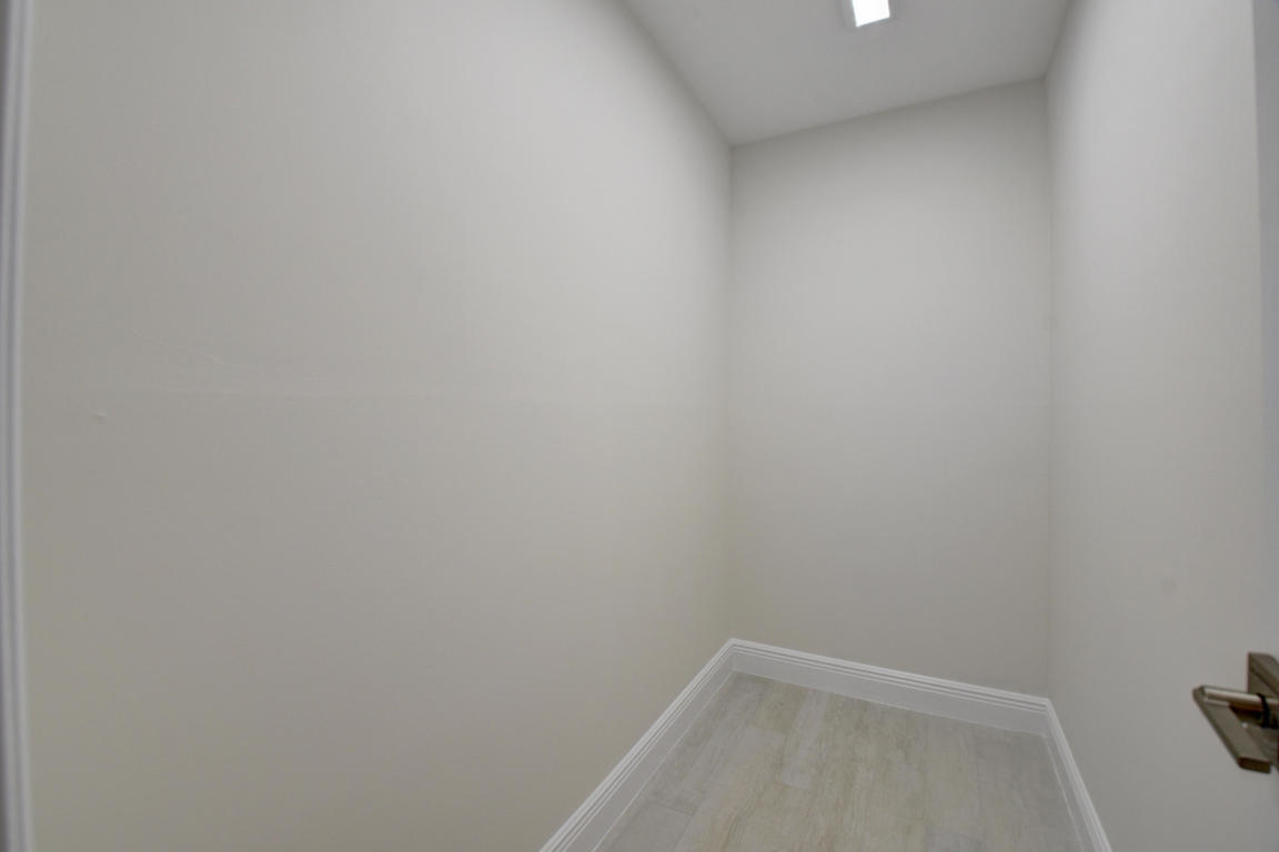 76 Flanders B Delray Beach, FL 33484 - Photo 13 of 35 a view of small space