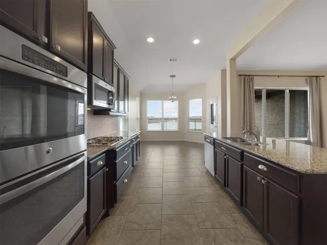 $2,675 | 9318 Turnbull Lane, Rosenberg, TX 77469