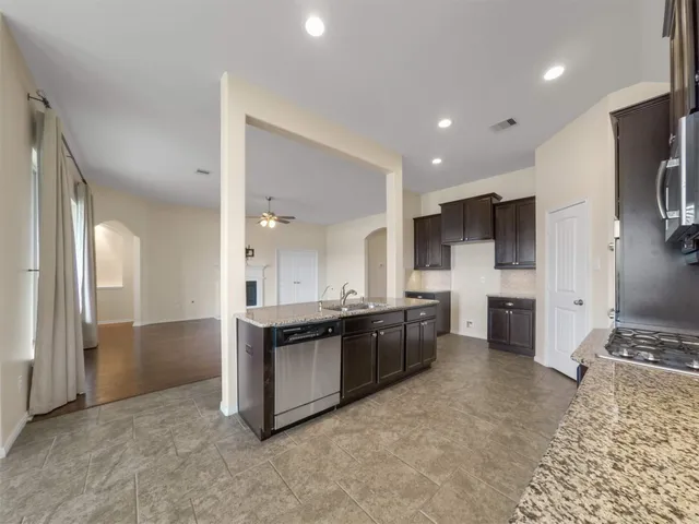 $2,675 | 9318 Turnbull Lane, Rosenberg, TX 77469