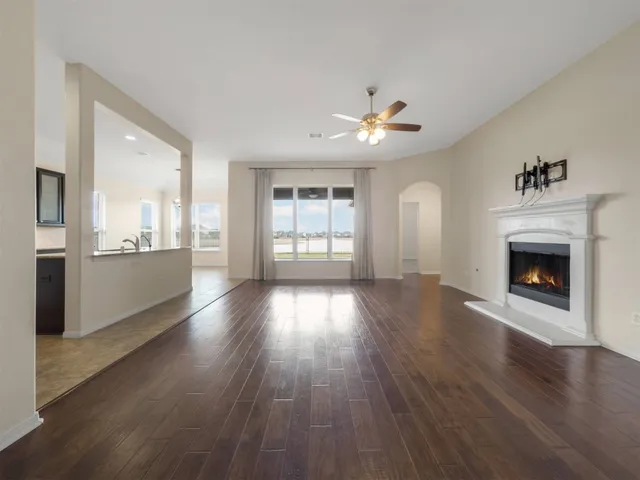 $2,675 | 9318 Turnbull Lane, Rosenberg, TX 77469