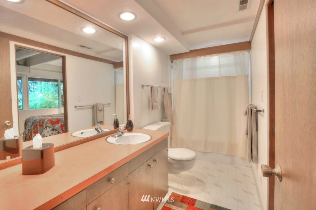 255 Seneca Avenue Northwest Renton, WA 98057 - Photo 15 of 21