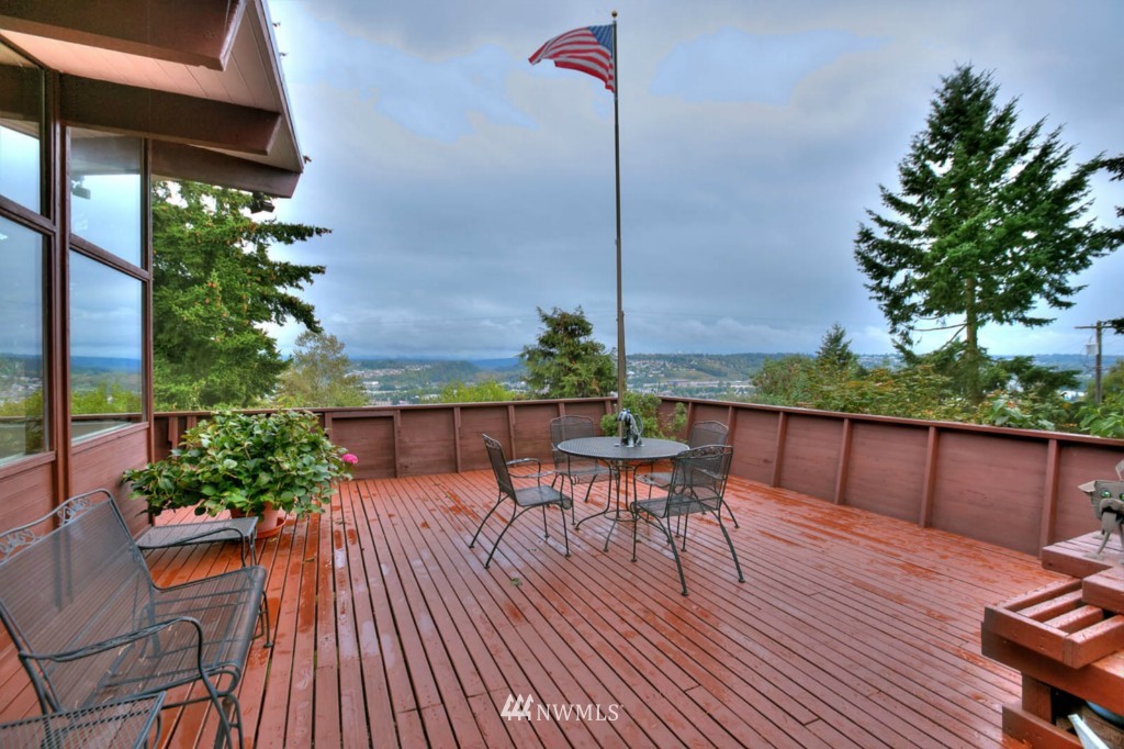 255 Seneca Avenue Northwest Renton, WA 98057 - Photo 17 of 21