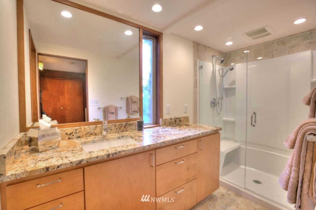 255 Seneca Avenue Northwest Renton, WA 98057 - Photo 9 of 21