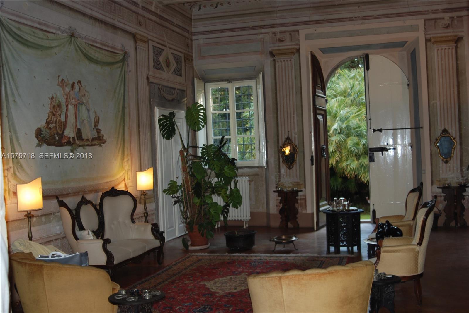 0 Unita Immobiliare In undefined, FL 0 - Photo 5 of 46 a potted plant sitting in front of a building