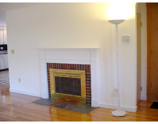 1 MacIntosh Road Bedford, MA 01730 - Photo 4 of 10 Gallery Image 4