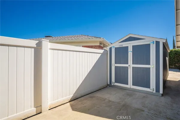 a view of a house with an entryway