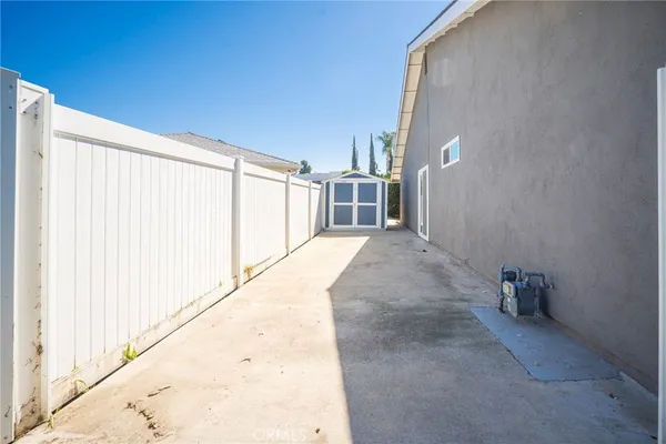 a house view with a outdoor space