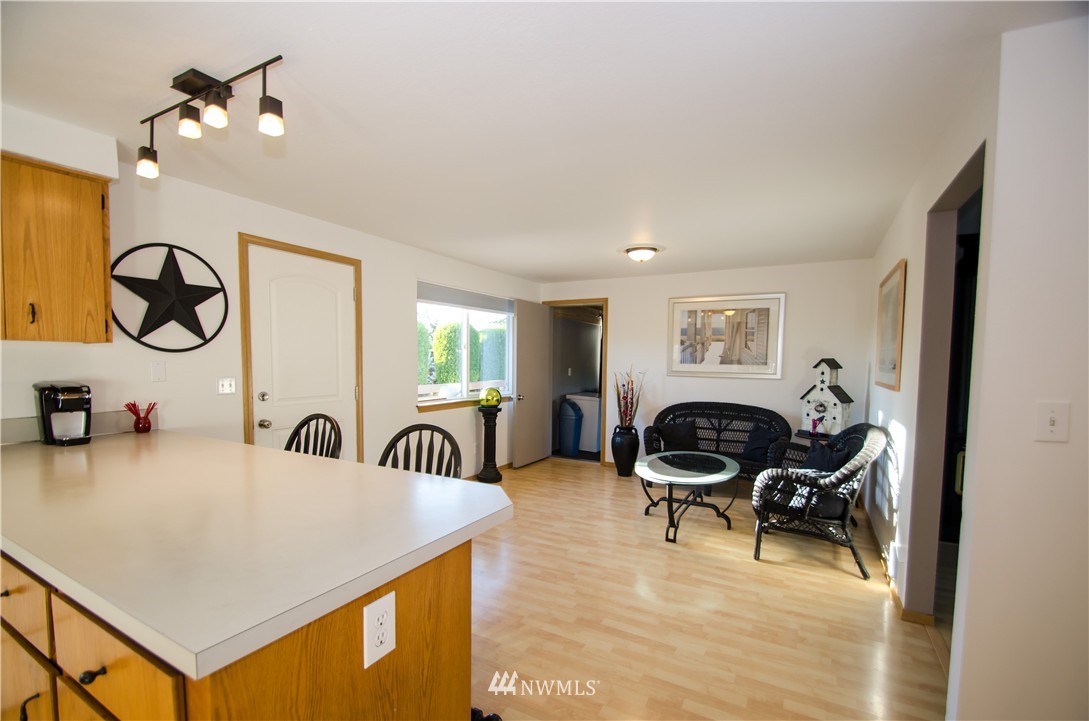 21611 Hobson Road Southwest Centralia, WA 98531 - Photo 5 of 25 Gallery Image 5