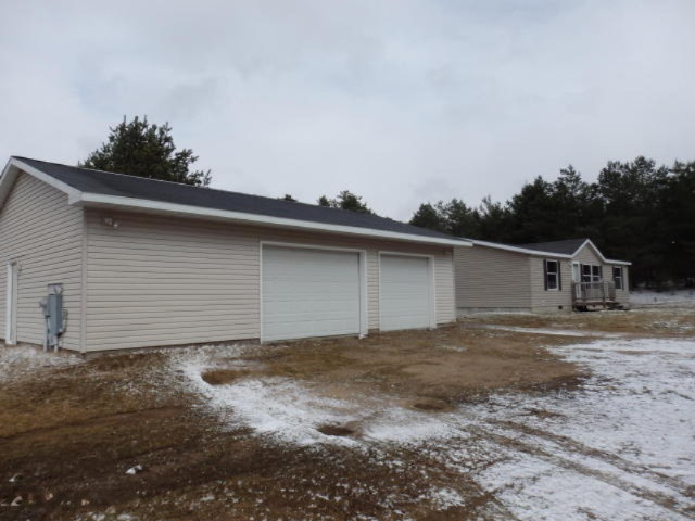 4281 East 28 Road Cadillac, MI 49601 - Photo 27 of 32 27
