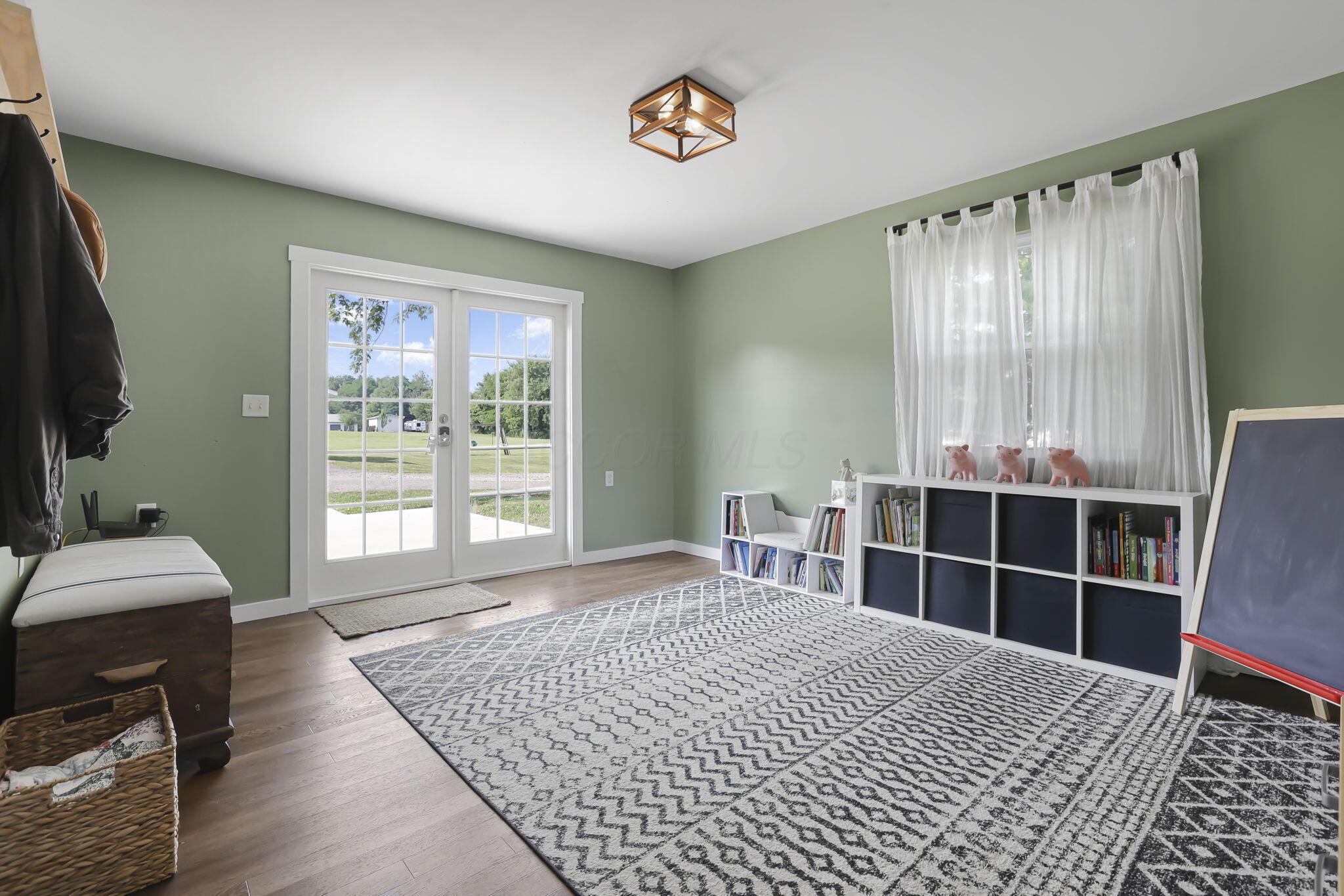 8073 Stout Road Circleville, OH 43113 - Photo 20 of 35 39-web-or-mls-939A4586