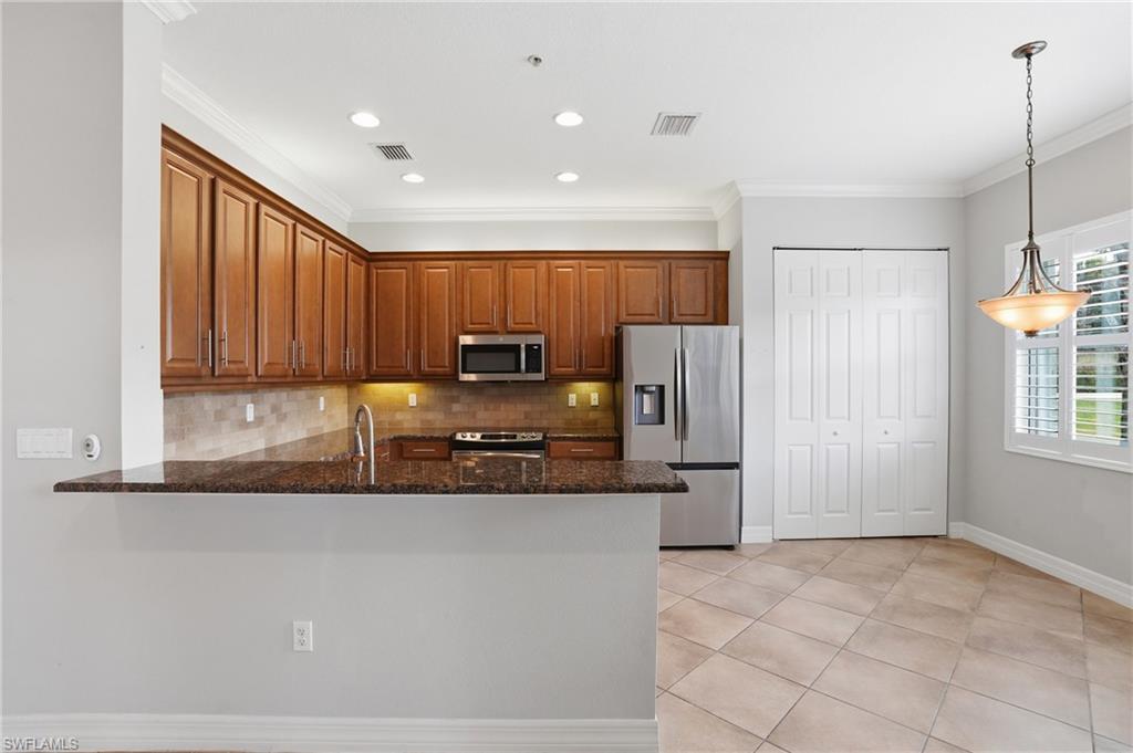 6525 Monterey Point, Unit 101 Naples, FL 34105 - Photo 4 of 18 Gallery Image 4