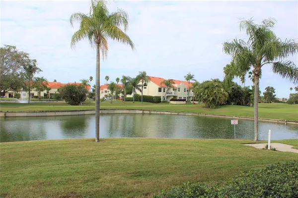 $2,300 | 6077 Bahia Del Mar Boulevard South, Unit 120, St. Petersburg, FL 33715
