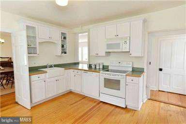 40905 Stumptown Road Waterford, VA 20197 - Photo 4 of 29 Kitchen
