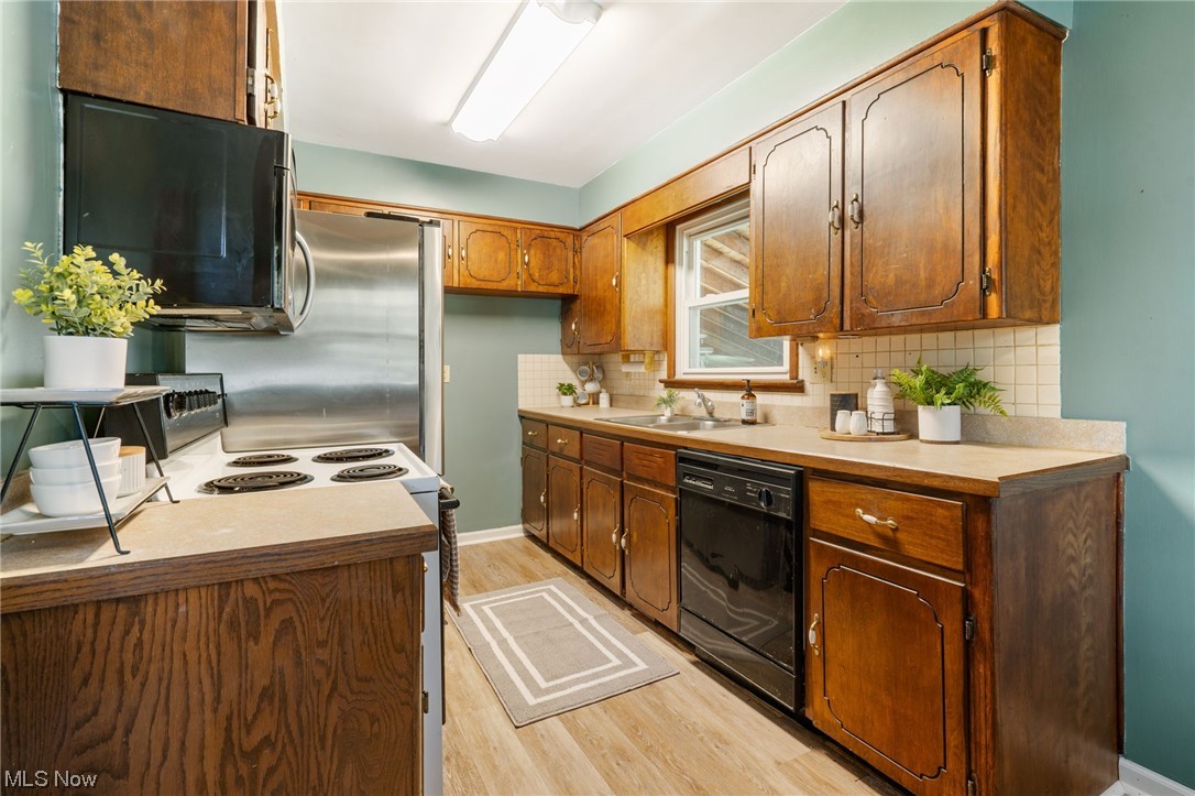 1712 Breiding Road Akron, OH 44310 - Photo 8 of 26 Gallery Image 8