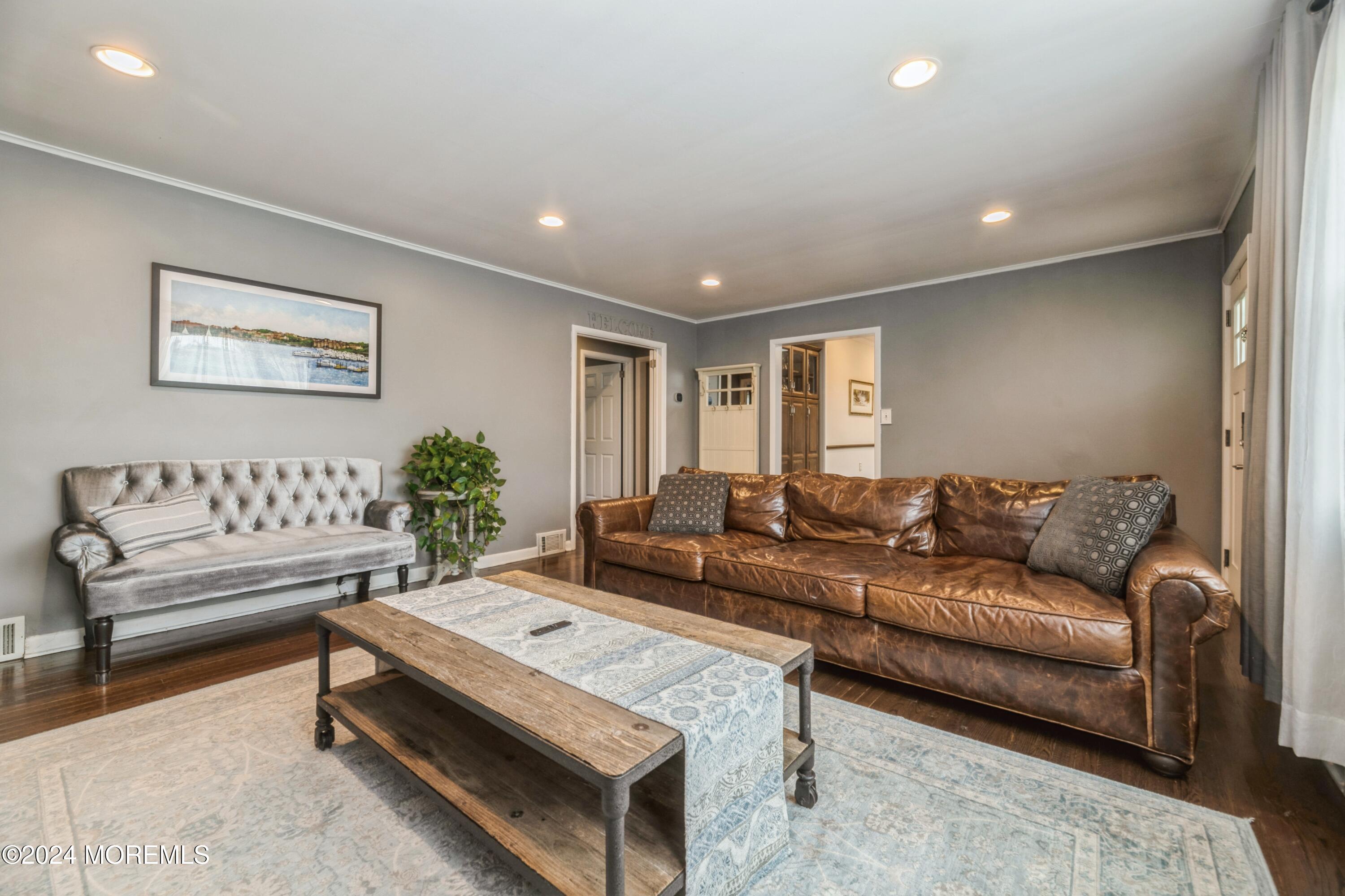 63 Campbell Street Red Bank, NJ 07701 - Photo 11 of 73 10_63CampbellSt_2010_HiRes