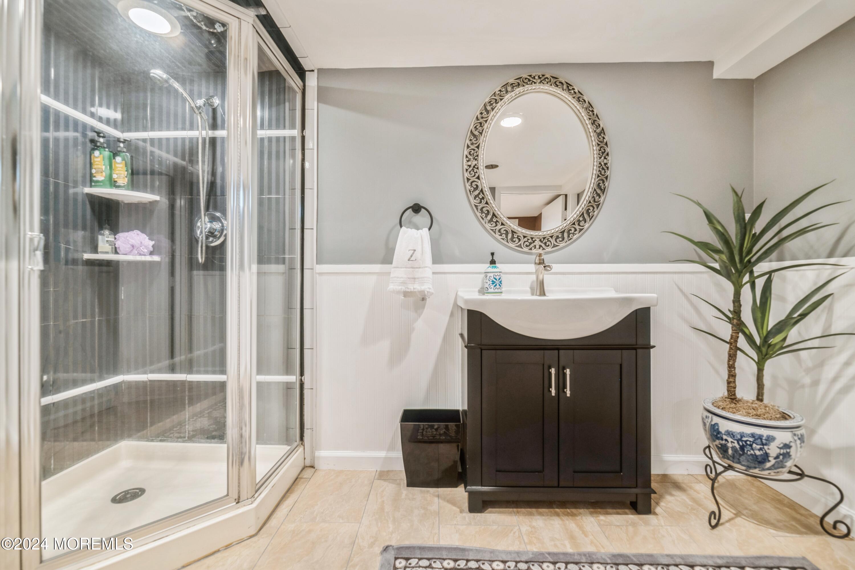 63 Campbell Street Red Bank, NJ 07701 - Photo 37 of 73 36_63CampbellSt_2036_HiRes