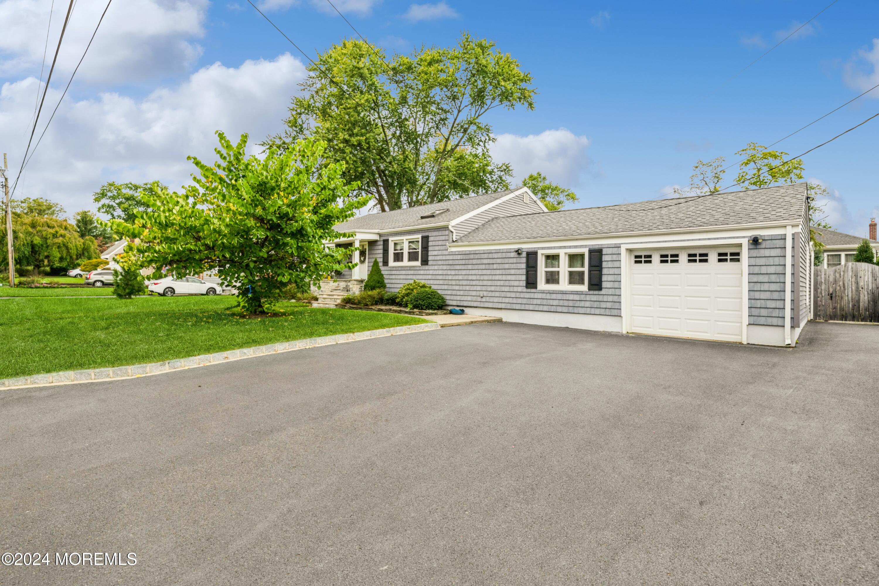63 Campbell Street Red Bank, NJ 07701 - Photo 4 of 73 03_63CampbellSt_2003_HiRes