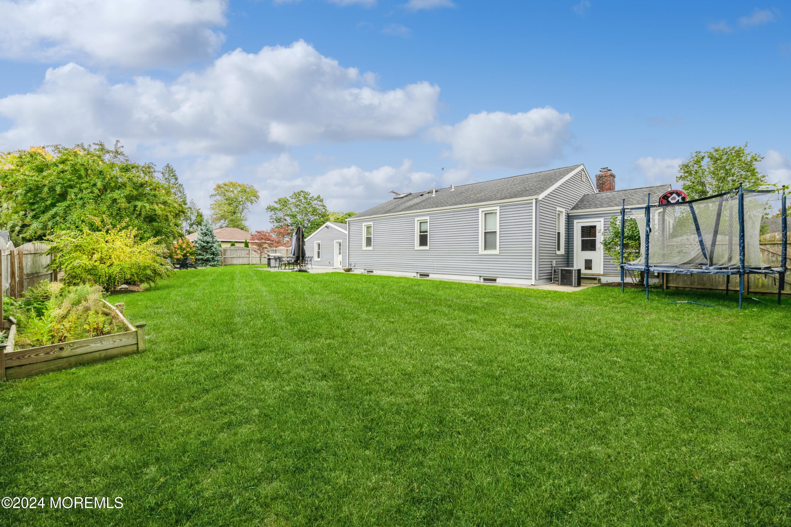 63 Campbell Street Red Bank, NJ 07701 - Photo 41 of 73 40_63CampbellSt_2040_HiRes