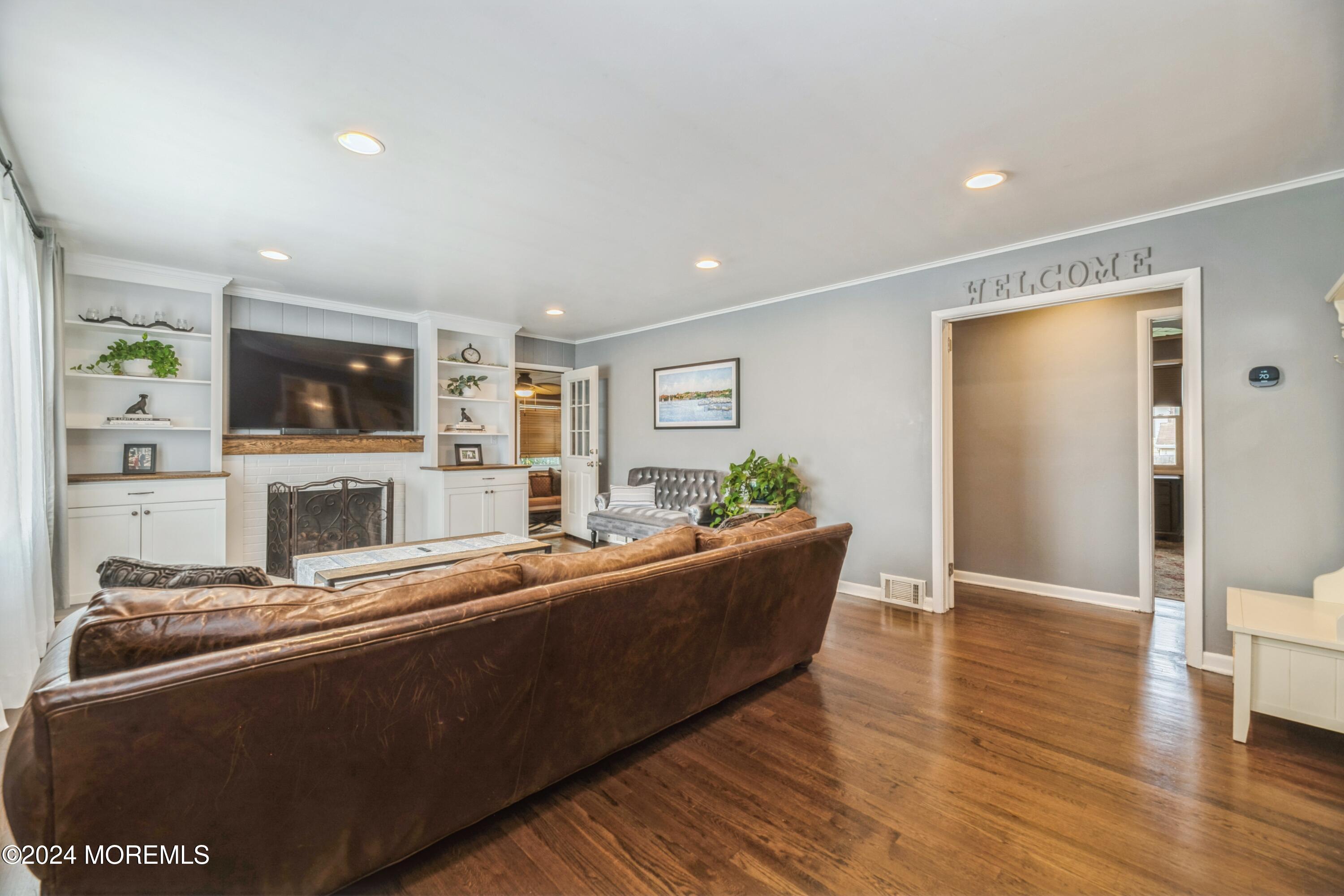 63 Campbell Street Red Bank, NJ 07701 - Photo 7 of 73 06_63CampbellSt_2006_HiRes
