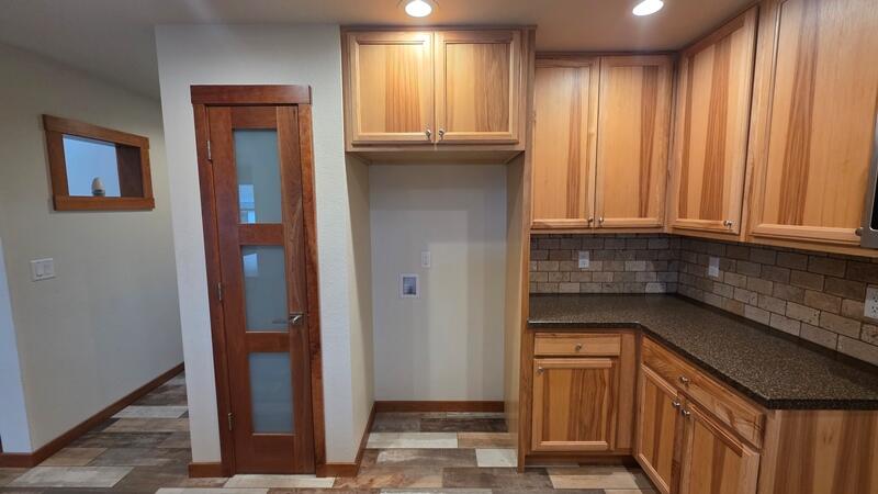 576 Trail Ridge Lane Plymouth, WI 53073 - Photo 9 of 46 Kitchen