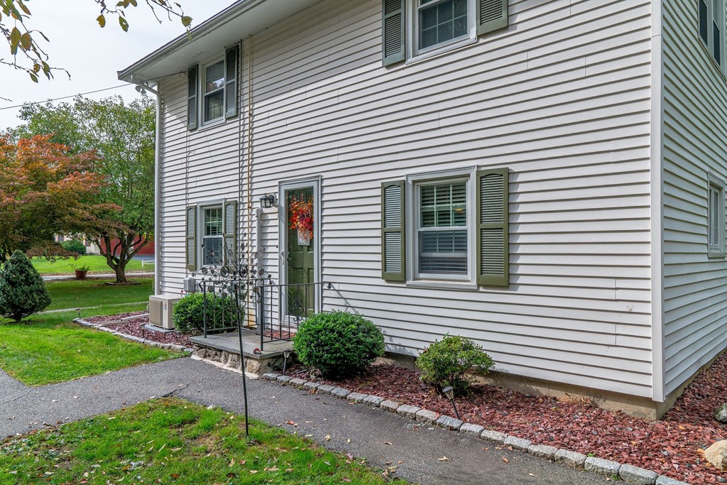 298 Hampshire Road Methuen, MA 01844 - Photo 21 of 30 Gallery Image 21