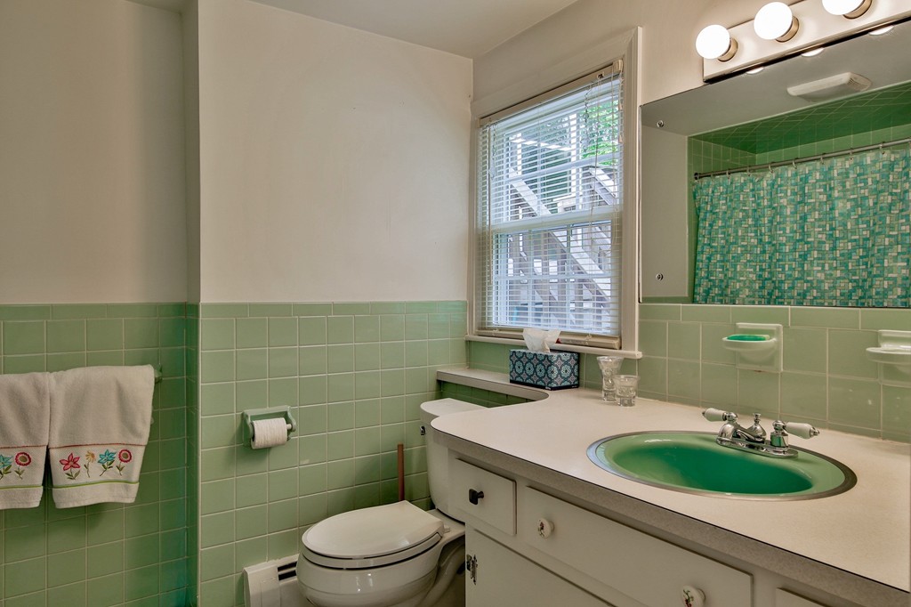 298 Hampshire Road Methuen, MA 01844 - Photo 26 of 30 Gallery Image 26