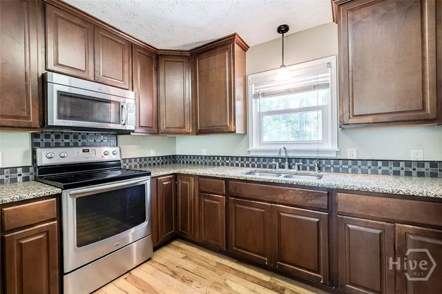 $465,000 | 194 Deerfield Drive, Springfield, GA 31329