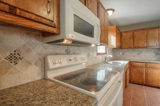 $309,900 | 5835 North College Avenue, Gladstone, MO 64119