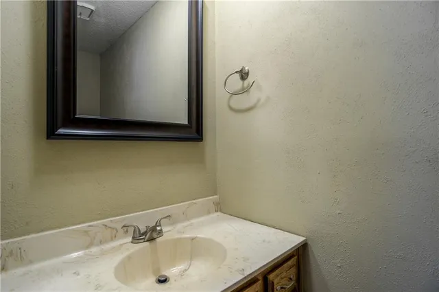 $309,900 | 5835 North College Avenue, Gladstone, MO 64119