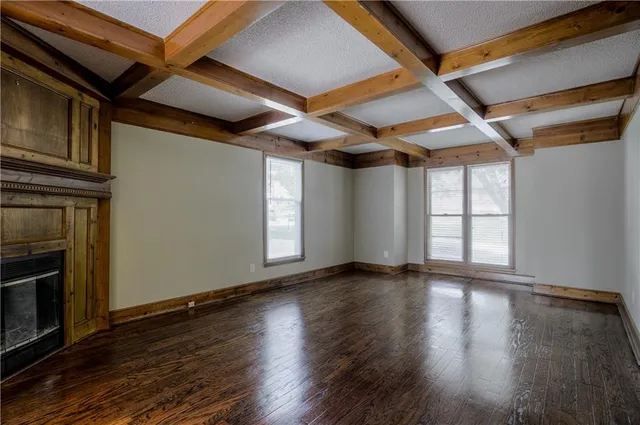 $309,900 | 5835 North College Avenue, Gladstone, MO 64119