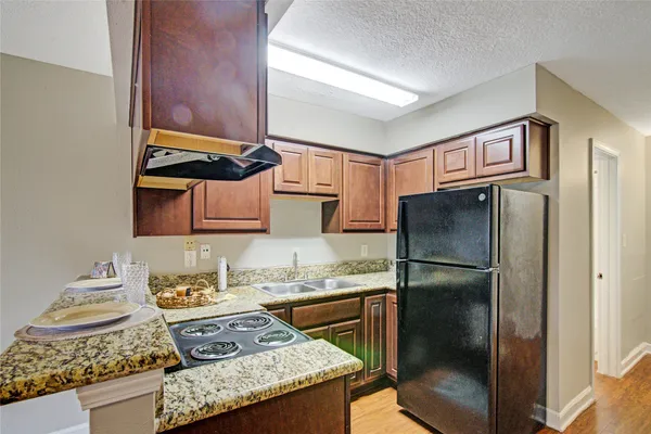 $799 | 5701 Schumacher Lane, Unit 43, Houston, TX 77057
