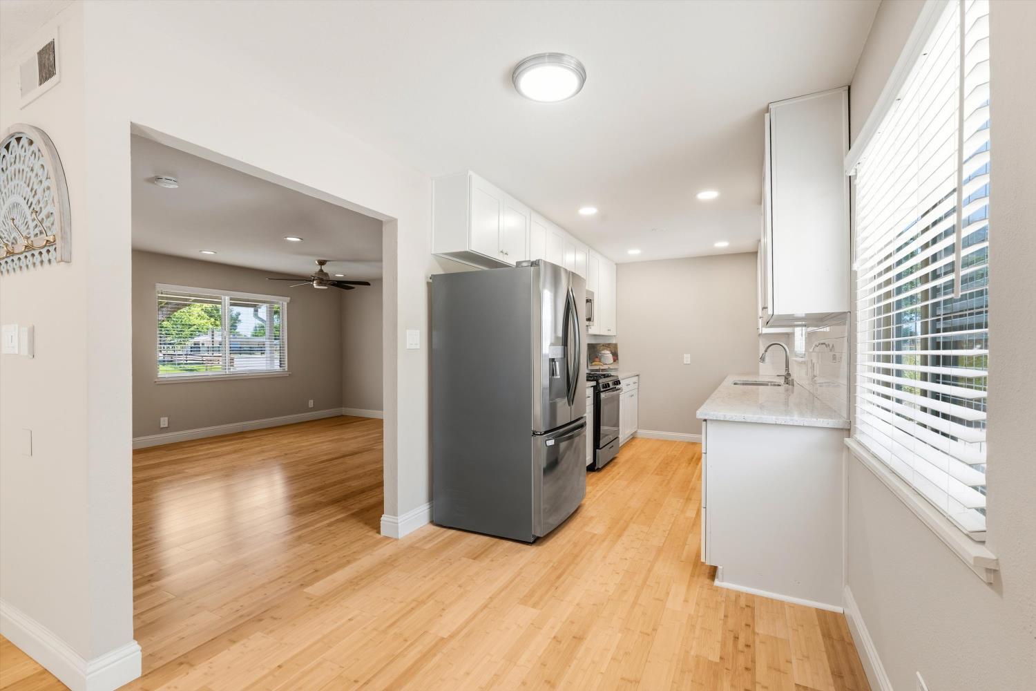 2101 Bircher Way Carmichael, CA 95608 - Photo 9 of 33