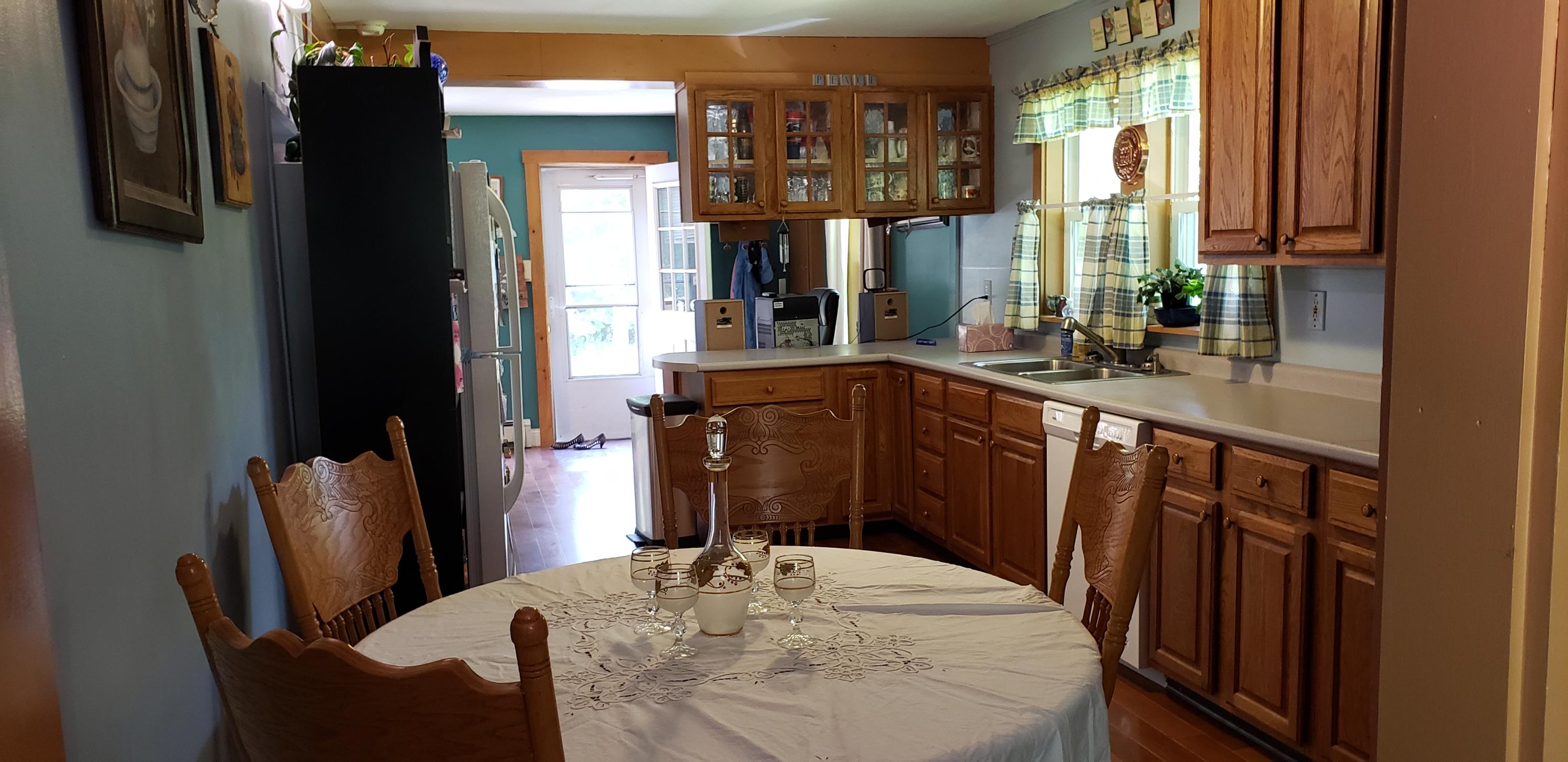 41 Belgrade Road Manchester, ME 04351 - Photo 3 of 18 Eat in Kitchen!