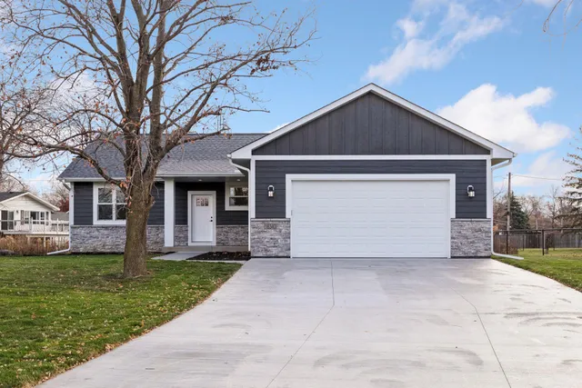 $549,900 | 16340 Gladiola Avenue West, Lakeville, MN 55068