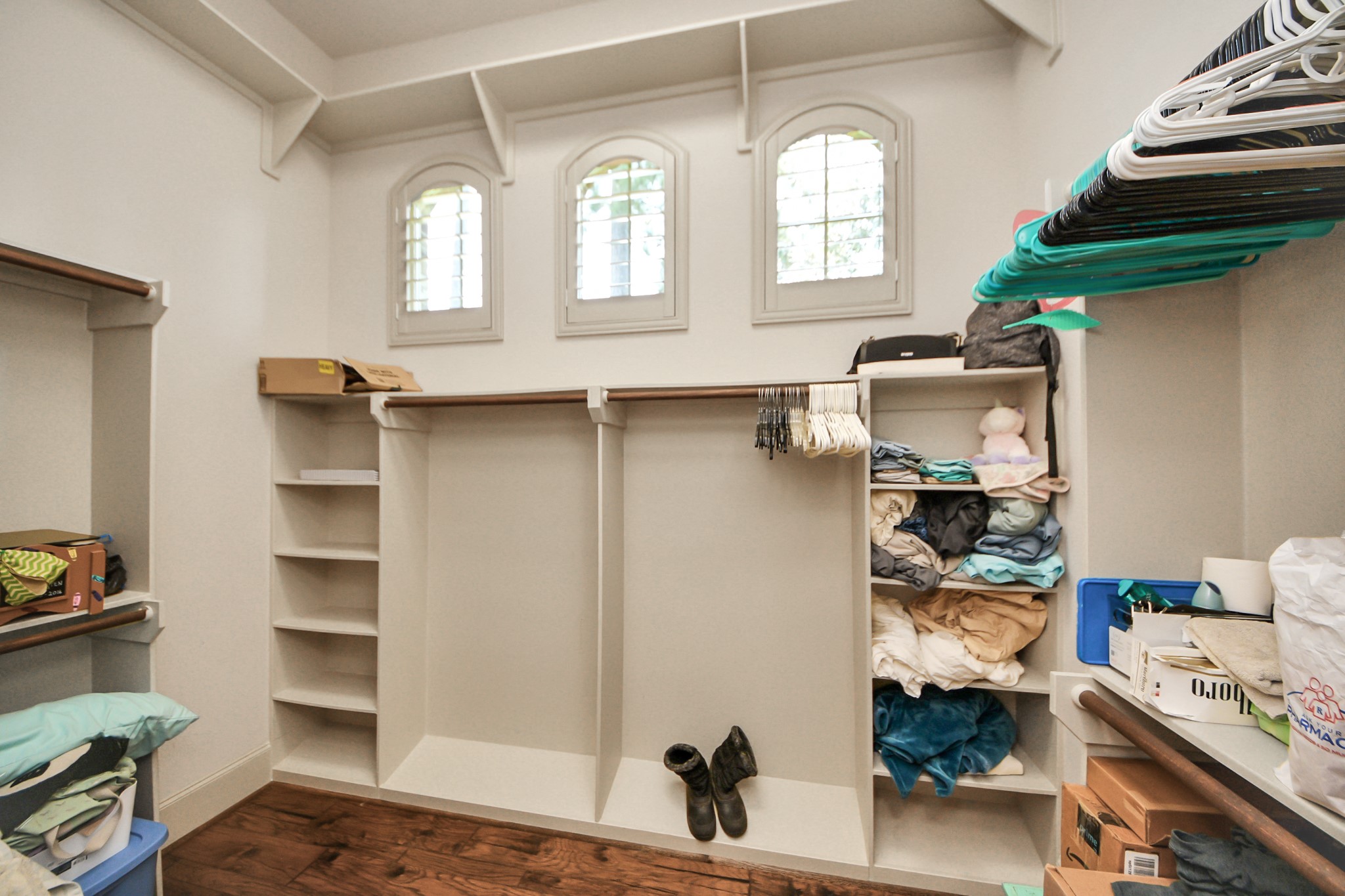 702 Fairway Oaks Conroe, TX 77302 - Photo 22 of 42 Nice walk in closet found in the primary bedroom wing of home