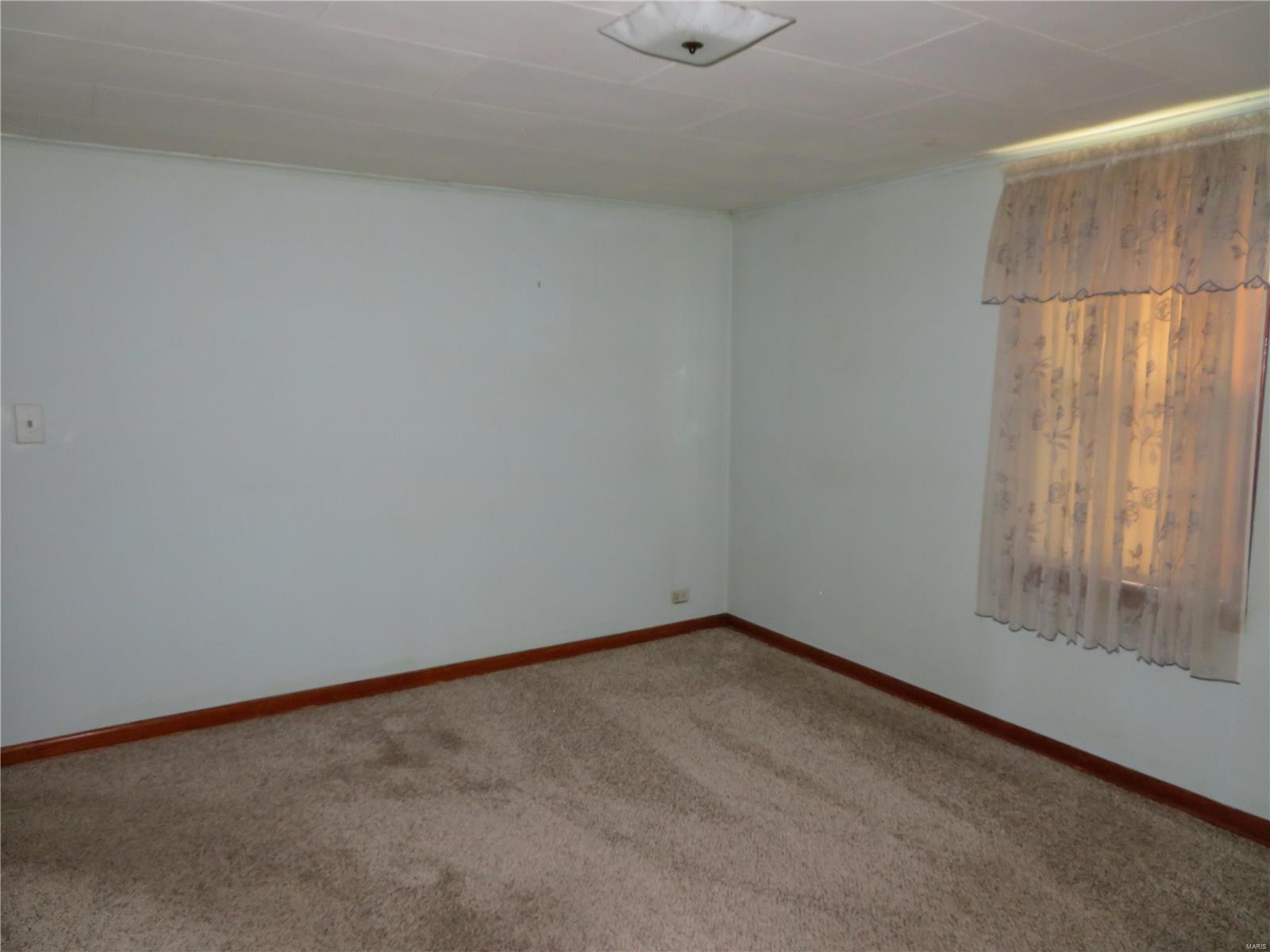 28862 McClusky Road Jerseyville, IL 62052 - Photo 13 of 37 Gallery Image 13