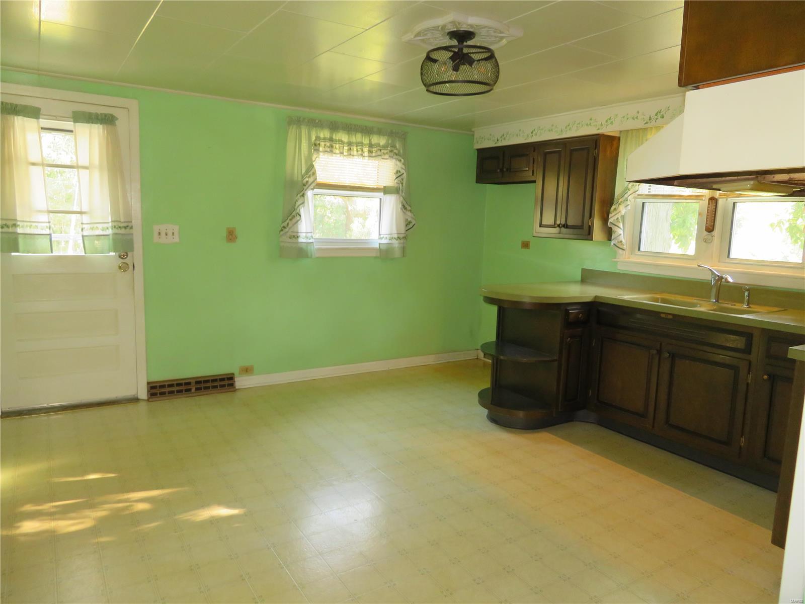 28862 McClusky Road Jerseyville, IL 62052 - Photo 23 of 37 Gallery Image 23