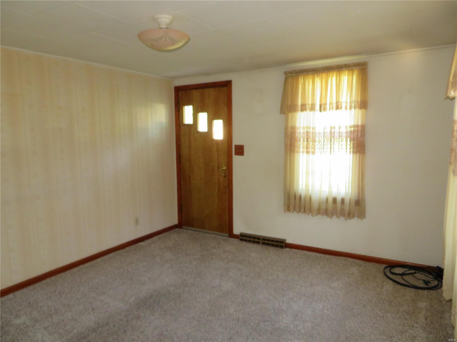 28862 McClusky Road Jerseyville, IL 62052 - Photo 5 of 37 Gallery Image 5