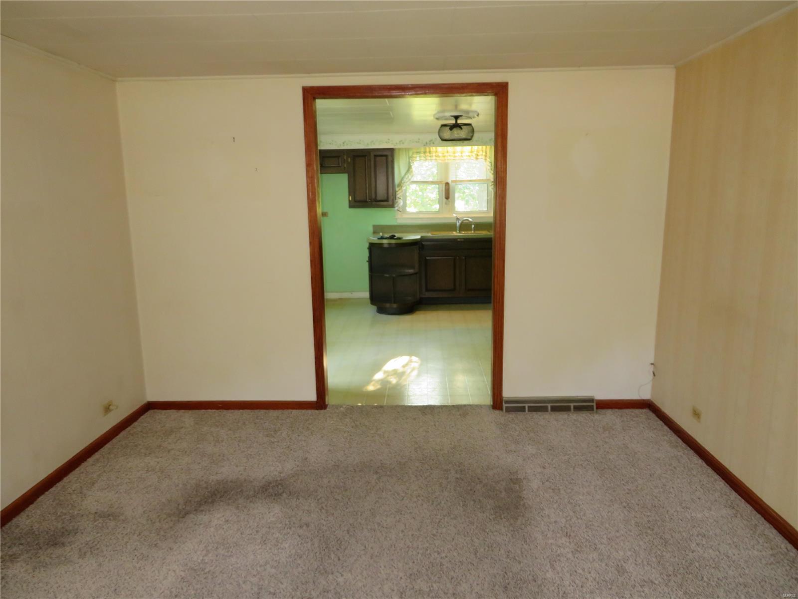 28862 McClusky Road Jerseyville, IL 62052 - Photo 6 of 37 Gallery Image 6